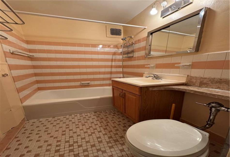 1580 13th Street, Brooklyn, New York 11230, ,1 BathroomBathrooms,Residential,For Sale,13th,489110