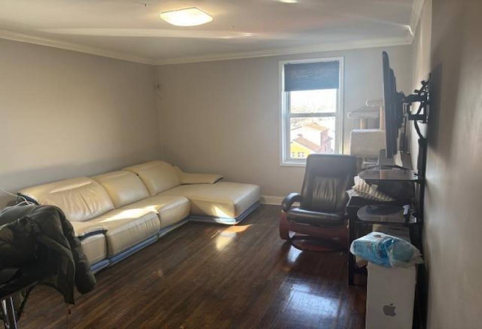 393 Avenue S, Brooklyn, New York 11223, 1 Bedroom Bedrooms, ,1 BathroomBathrooms,Residential,For Sale,Avenue S,489113