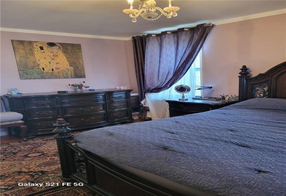 2425 Harring Street, Brooklyn, New York 11235, 2 Bedrooms Bedrooms, ,1 BathroomBathrooms,Residential,For Sale,Harring,489122