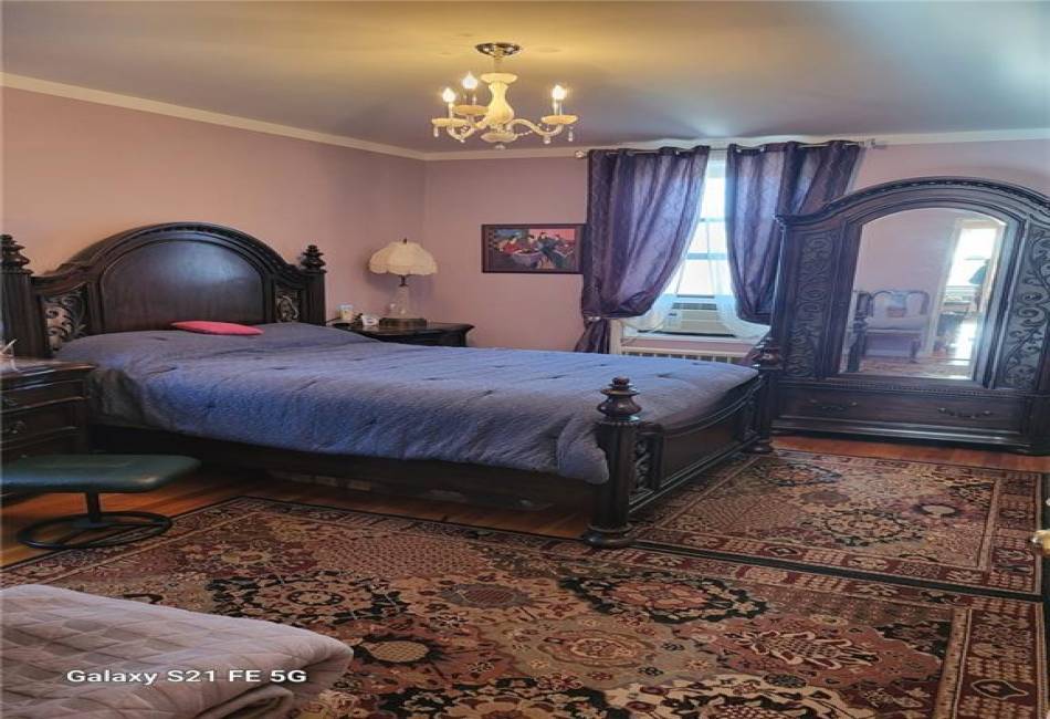 2425 Harring Street, Brooklyn, New York 11235, 2 Bedrooms Bedrooms, ,1 BathroomBathrooms,Residential,For Sale,Harring,489122