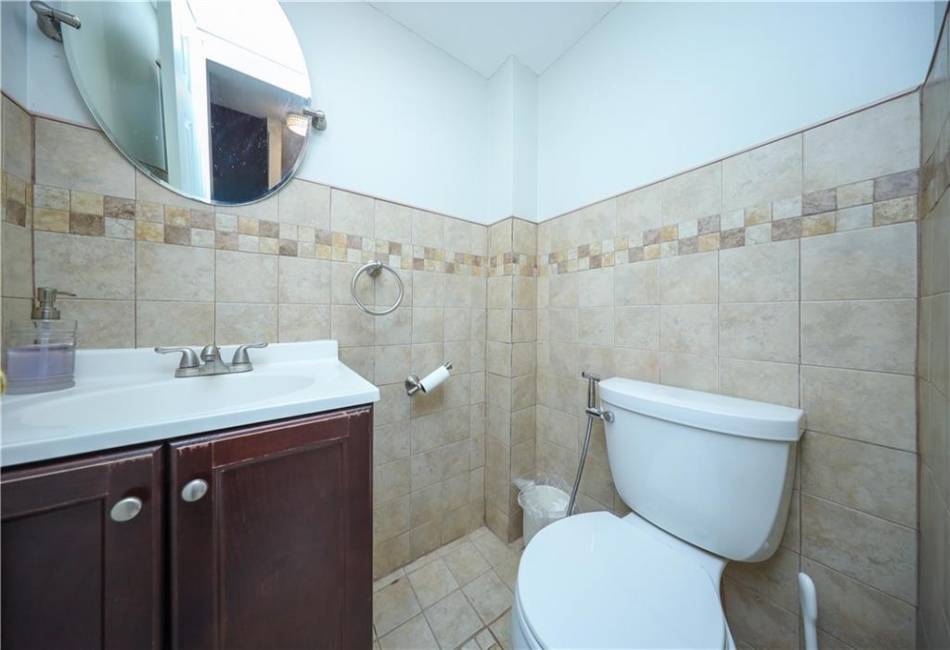 305 Aspen Knolls Way, Staten Island, New York 10312, 2 Bedrooms Bedrooms, ,2 BathroomsBathrooms,Residential,For Sale,Aspen Knolls,489123