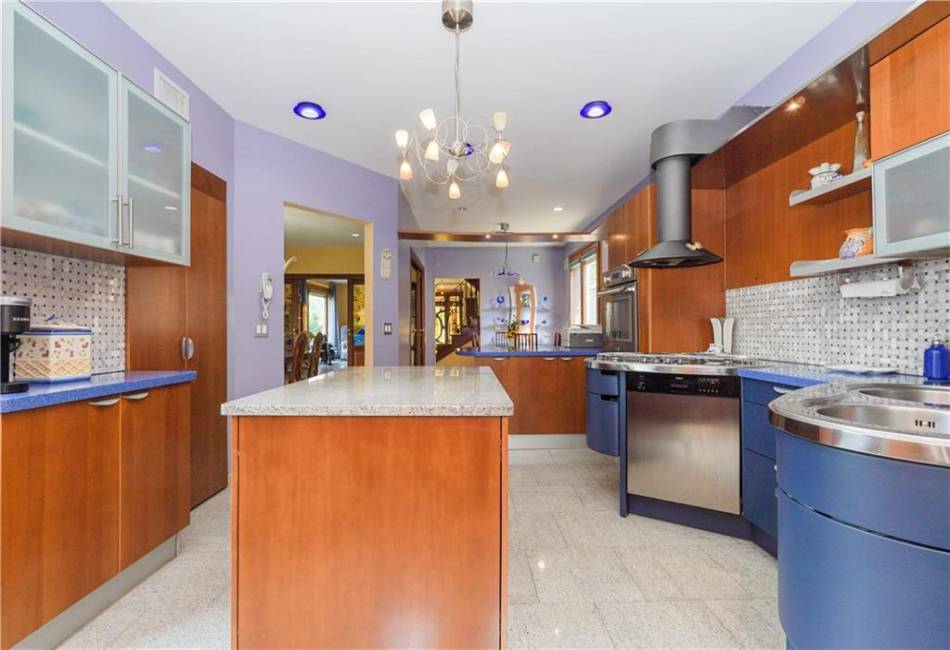 8321 12th Avenue, Brooklyn, New York 11228, 4 Bedrooms Bedrooms, ,5 BathroomsBathrooms,Residential,For Sale,12th,489128