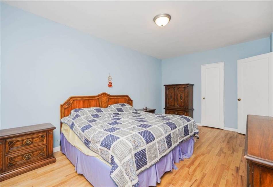 2250 Brigham Street, Brooklyn, New York 11229, 2 Bedrooms Bedrooms, ,1 BathroomBathrooms,Residential,For Sale,Brigham,489147
