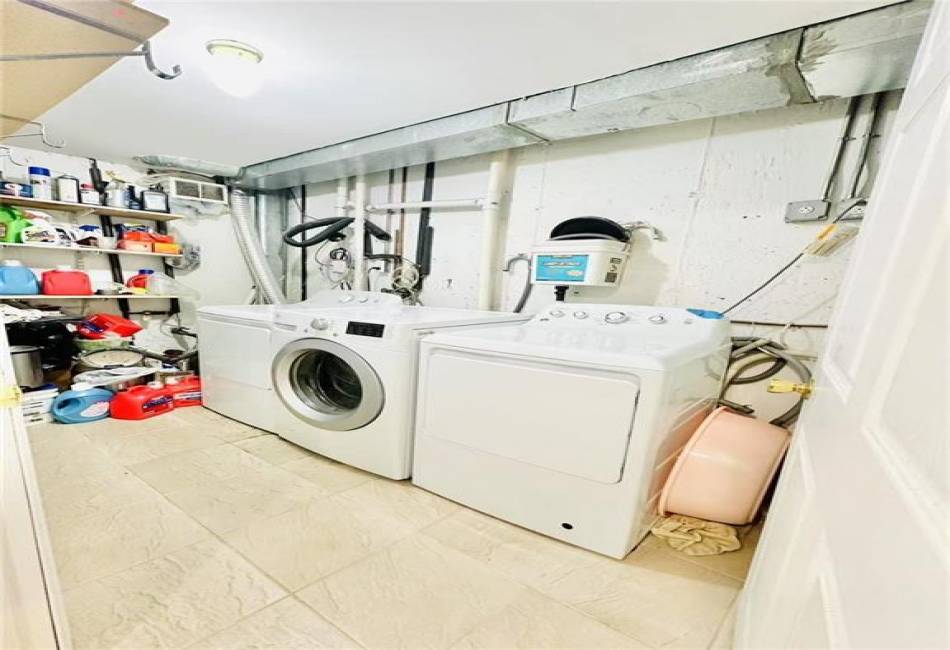68 Hope Lane, Staten Island, New York 10305, 3 Bedrooms Bedrooms, ,2 BathroomsBathrooms,Residential,For Sale,Hope,489151