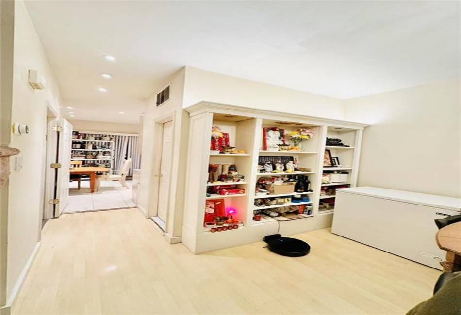 68 Hope Lane, Staten Island, New York 10305, 3 Bedrooms Bedrooms, ,2 BathroomsBathrooms,Residential,For Sale,Hope,489151
