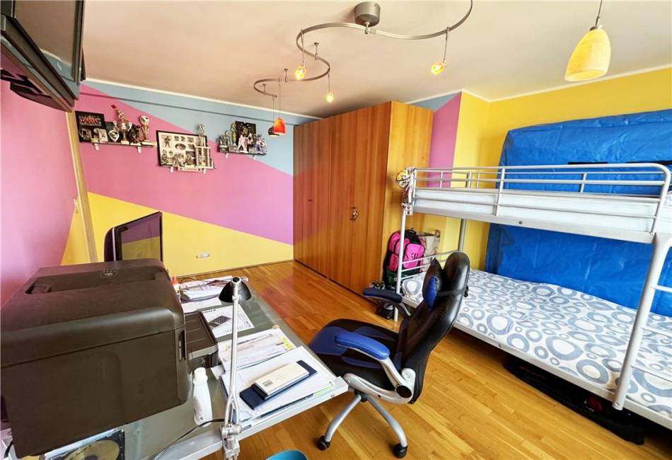 601 Surf Avenue, Brooklyn, New York 11224, 2 Bedrooms Bedrooms, ,1 BathroomBathrooms,Residential,For Sale,Surf,489154