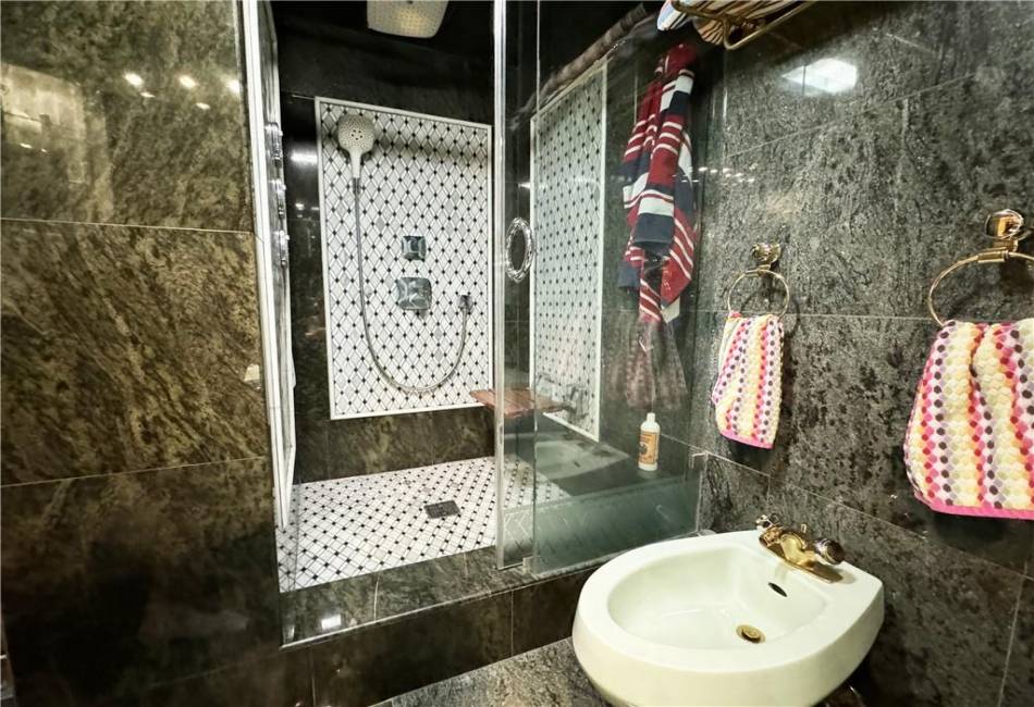 601 Surf Avenue, Brooklyn, New York 11224, 2 Bedrooms Bedrooms, ,1 BathroomBathrooms,Residential,For Sale,Surf,489154