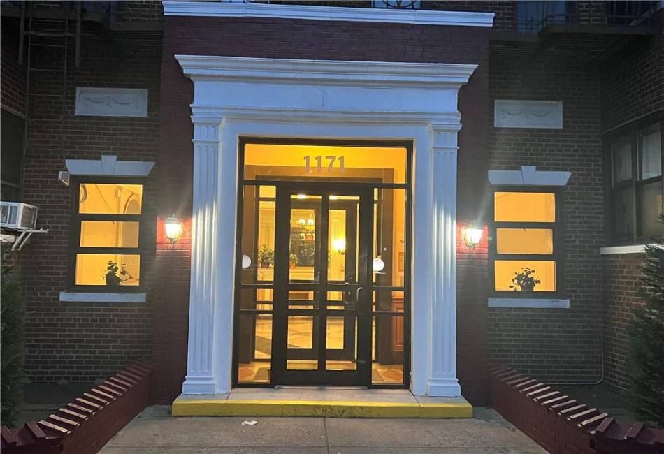 1171 Ocean Parkway, Brooklyn, New York 11230, 1 Bedroom Bedrooms, ,1 BathroomBathrooms,Residential,For Sale,Ocean,489156