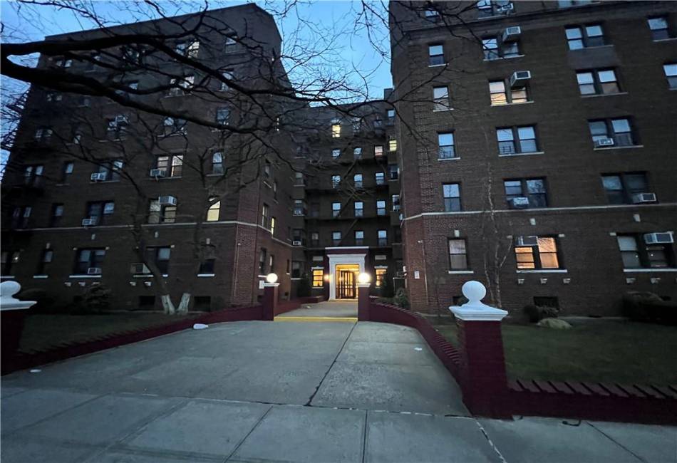 1171 Ocean Parkway, Brooklyn, New York 11230, 1 Bedroom Bedrooms, ,1 BathroomBathrooms,Residential,For Sale,Ocean,489156