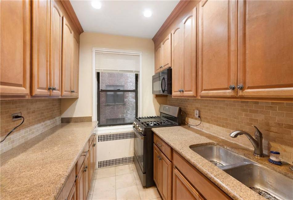 1171 Ocean Parkway, Brooklyn, New York 11230, 1 Bedroom Bedrooms, ,1 BathroomBathrooms,Residential,For Sale,Ocean,489156