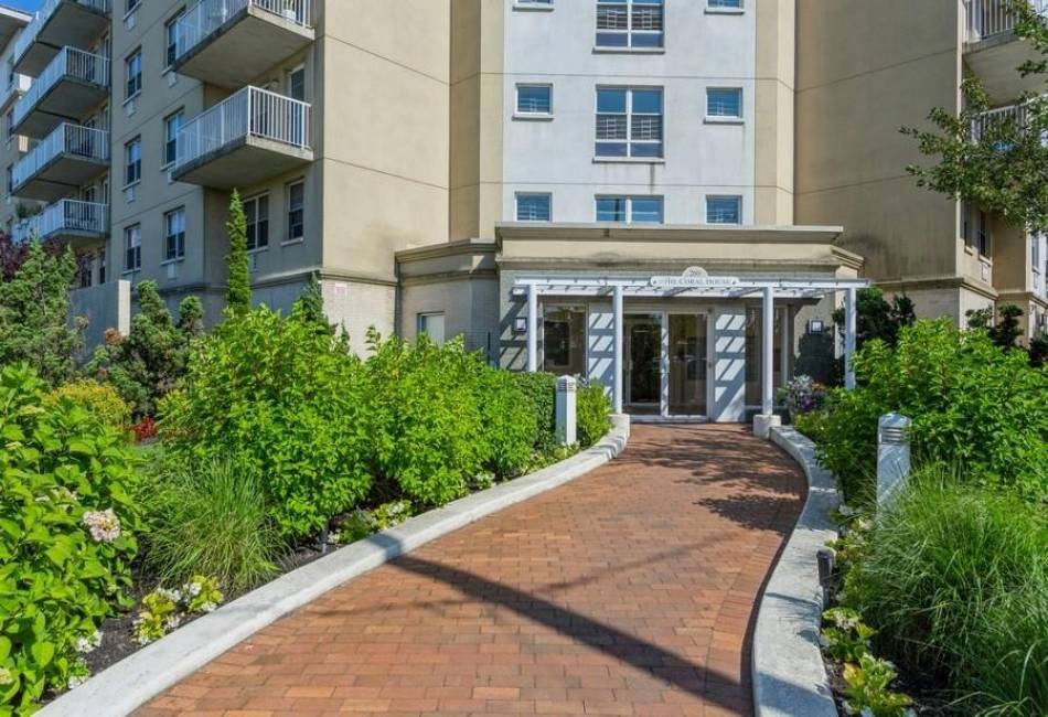 260 Beach 81st Street, Rockaway Beach, New York 11693, 1 Bedroom Bedrooms, ,1 BathroomBathrooms,Residential,For Sale,Beach 81st,489157