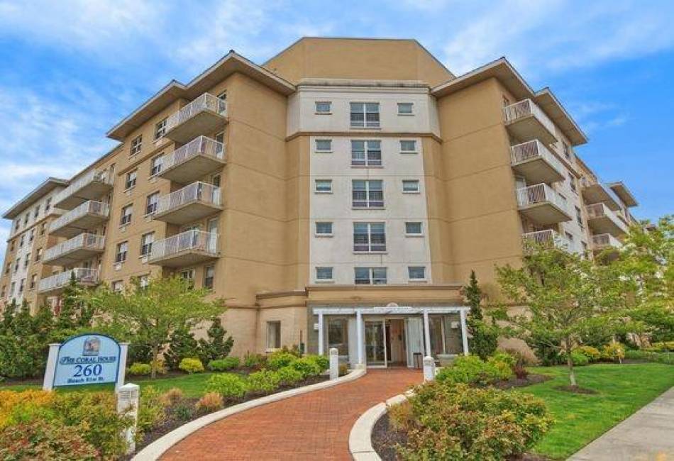 260 Beach 81st Street, Rockaway Beach, New York 11693, 1 Bedroom Bedrooms, ,1 BathroomBathrooms,Residential,For Sale,Beach 81st,489157