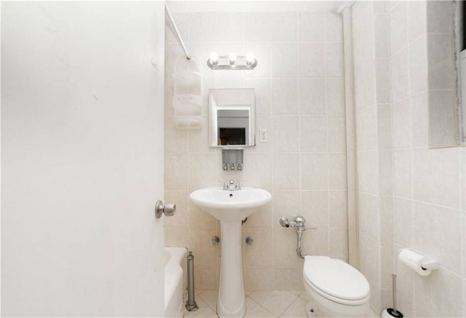 2331 Ocean Avenue, Brooklyn, New York 11229, ,1 BathroomBathrooms,Residential,For Sale,Ocean,489099