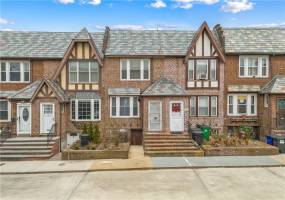 6815 Madeline Court, Brooklyn, New York 11220, 3 Bedrooms Bedrooms, ,2 BathroomsBathrooms,Residential,For Sale,Madeline,489114