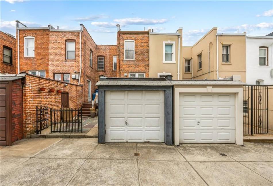 6815 Madeline Court, Brooklyn, New York 11220, 3 Bedrooms Bedrooms, ,2 BathroomsBathrooms,Residential,For Sale,Madeline,489114
