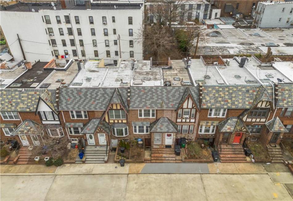 6815 Madeline Court, Brooklyn, New York 11220, 3 Bedrooms Bedrooms, ,2 BathroomsBathrooms,Residential,For Sale,Madeline,489114