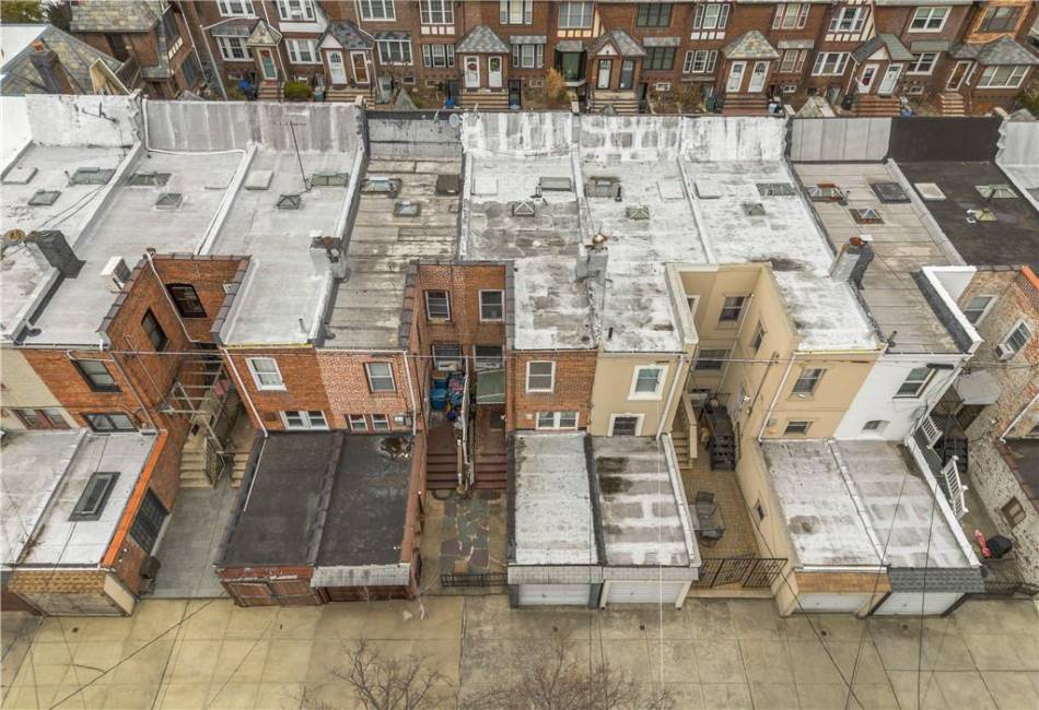 6815 Madeline Court, Brooklyn, New York 11220, 3 Bedrooms Bedrooms, ,2 BathroomsBathrooms,Residential,For Sale,Madeline,489114