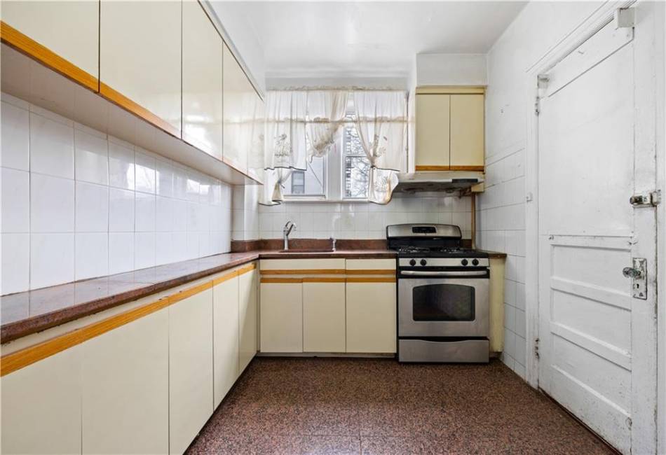 6815 Madeline Court, Brooklyn, New York 11220, 3 Bedrooms Bedrooms, ,2 BathroomsBathrooms,Residential,For Sale,Madeline,489114
