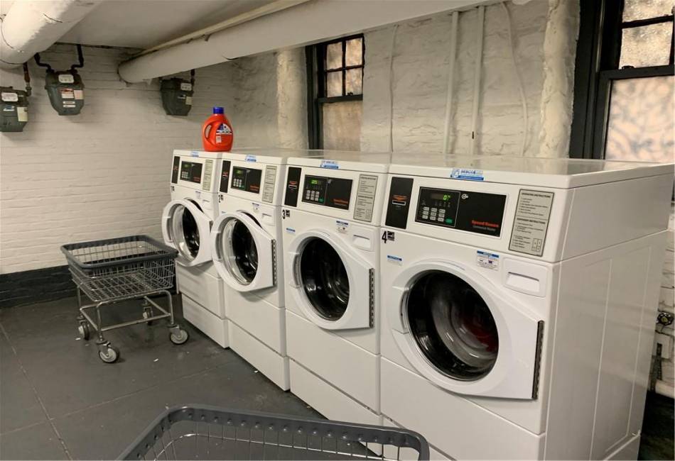 1912 Avenue H, Brooklyn, New York 11230, 2 Bedrooms Bedrooms, ,1 BathroomBathrooms,Residential,For Sale,Avenue H,489141