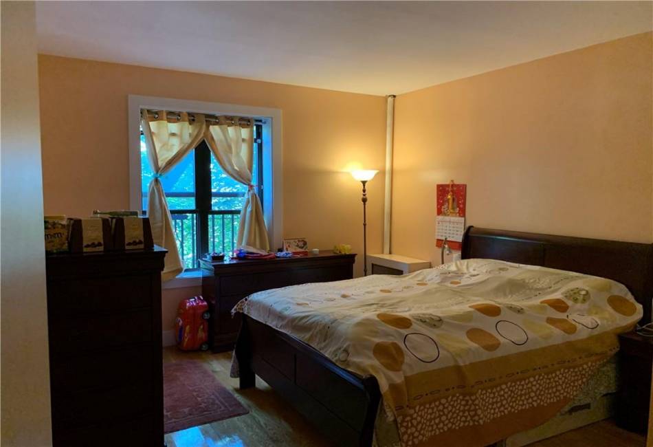 1912 Avenue H, Brooklyn, New York 11230, 2 Bedrooms Bedrooms, ,1 BathroomBathrooms,Residential,For Sale,Avenue H,489141