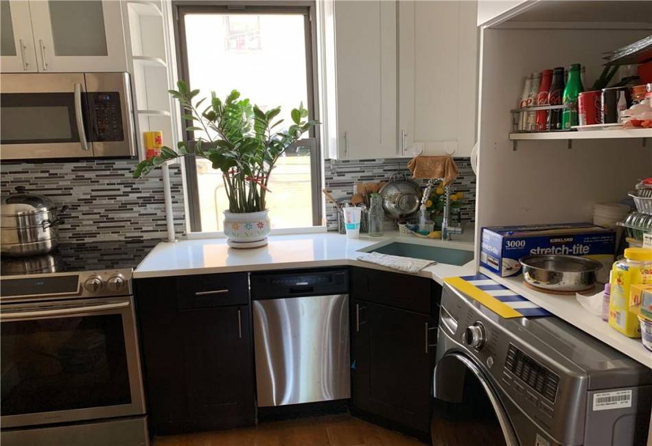 1912 Avenue H, Brooklyn, New York 11230, 2 Bedrooms Bedrooms, ,1 BathroomBathrooms,Residential,For Sale,Avenue H,489141