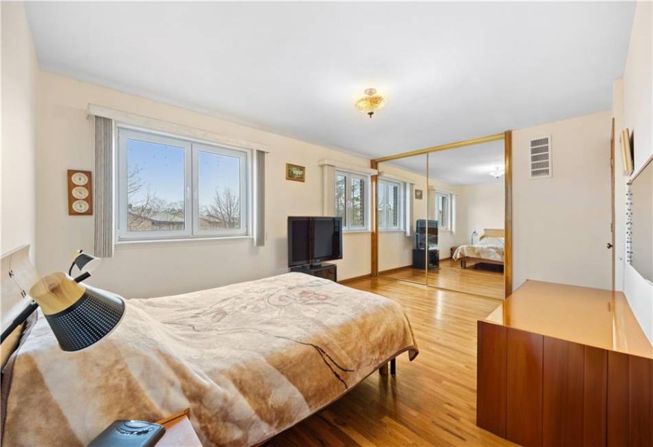 42 Narrows Road, Staten Island, New York 10305, 3 Bedrooms Bedrooms, ,3 BathroomsBathrooms,Residential,For Sale,Narrows,489117