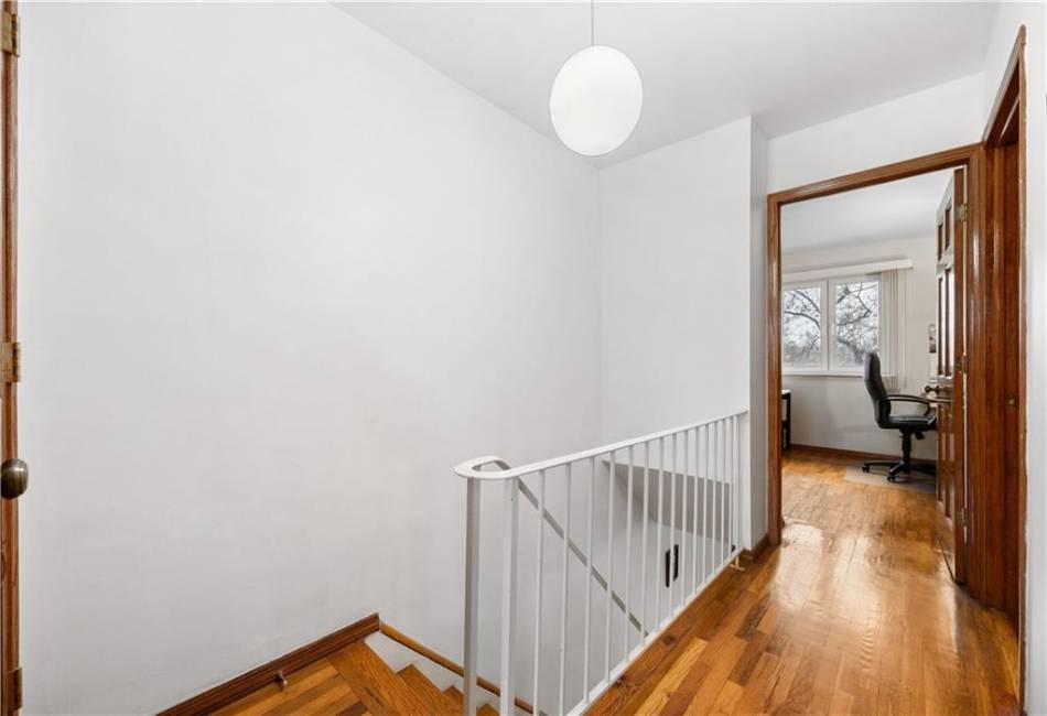 42 Narrows Road, Staten Island, New York 10305, 3 Bedrooms Bedrooms, ,3 BathroomsBathrooms,Residential,For Sale,Narrows,489117