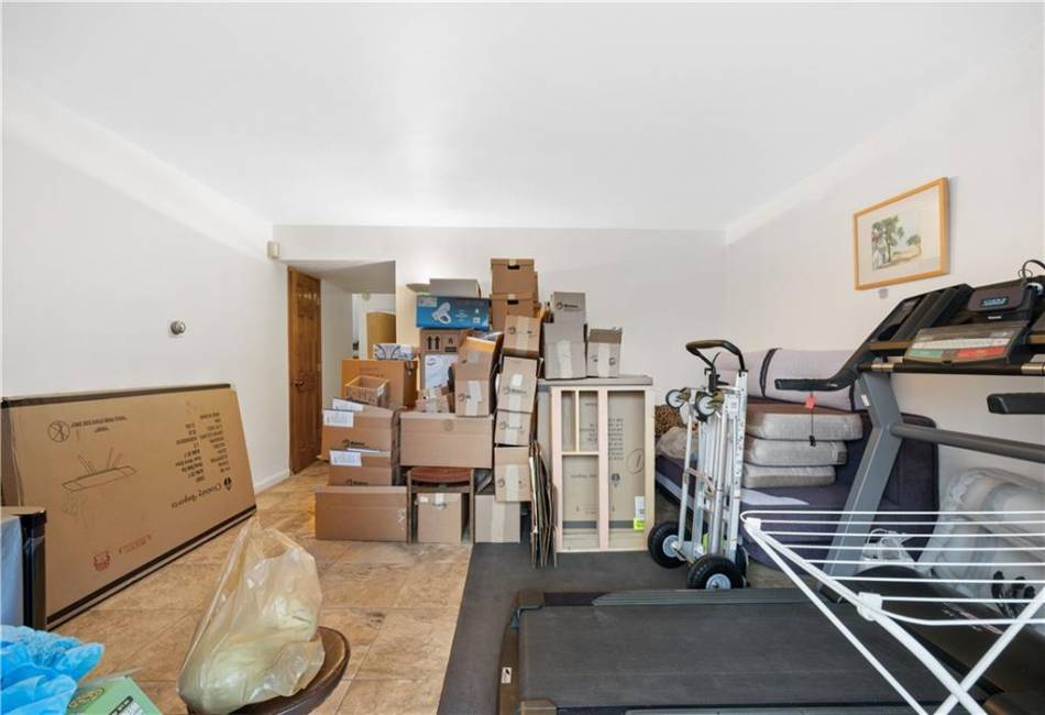 42 Narrows Road, Staten Island, New York 10305, 3 Bedrooms Bedrooms, ,3 BathroomsBathrooms,Residential,For Sale,Narrows,489117