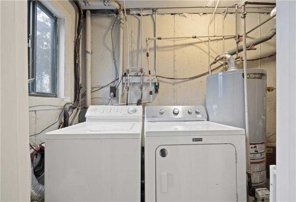42 Narrows Road, Staten Island, New York 10305, 3 Bedrooms Bedrooms, ,3 BathroomsBathrooms,Residential,For Sale,Narrows,489117