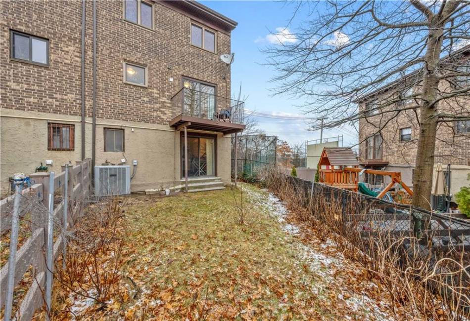 42 Narrows Road, Staten Island, New York 10305, 3 Bedrooms Bedrooms, ,3 BathroomsBathrooms,Residential,For Sale,Narrows,489117