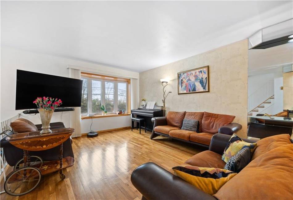 42 Narrows Road, Staten Island, New York 10305, 3 Bedrooms Bedrooms, ,3 BathroomsBathrooms,Residential,For Sale,Narrows,489117