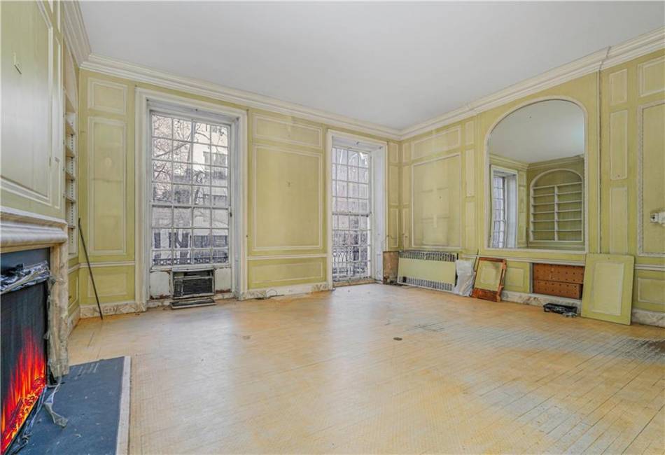 120 80th Street, New York, New York 10075, 2 Bedrooms Bedrooms, ,2 BathroomsBathrooms,Residential,For Sale,80th,489126