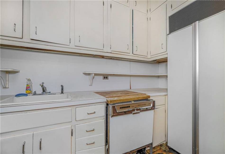 120 80th Street, New York, New York 10075, 2 Bedrooms Bedrooms, ,2 BathroomsBathrooms,Residential,For Sale,80th,489126