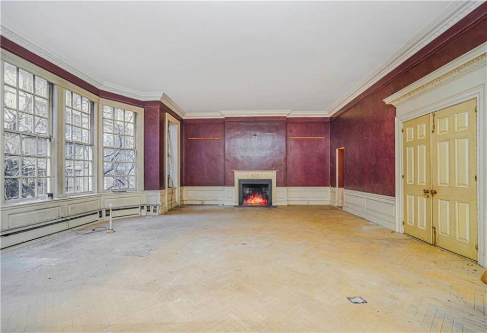 120 80th Street, New York, New York 10075, 2 Bedrooms Bedrooms, ,2 BathroomsBathrooms,Residential,For Sale,80th,489126