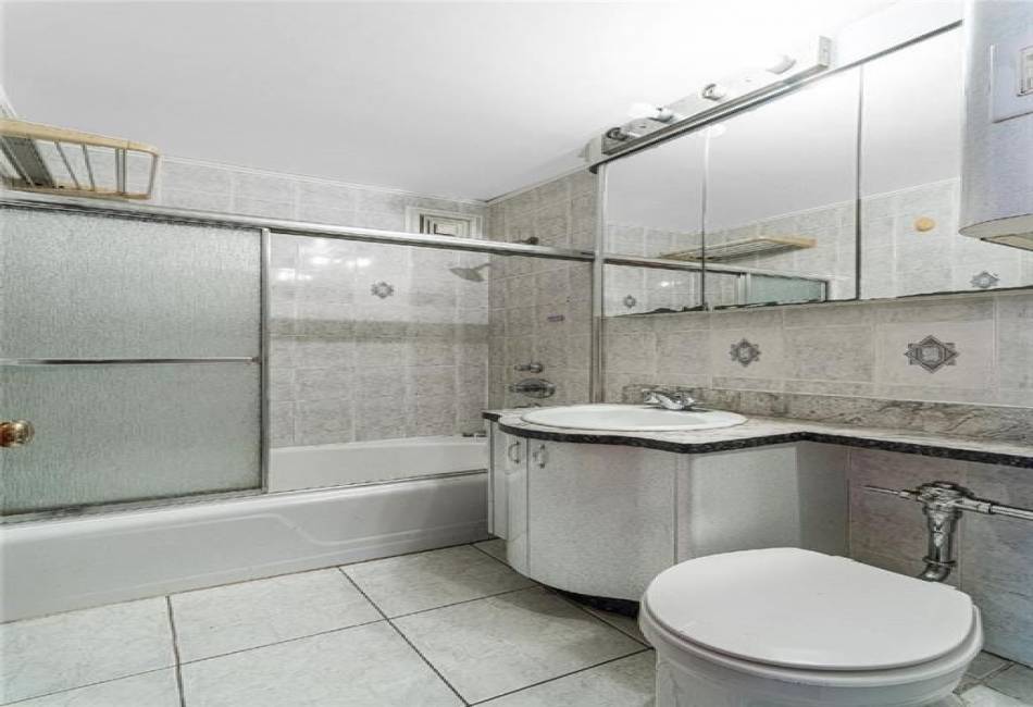 1580 13th Street, Brooklyn, New York 11230, 2 Bedrooms Bedrooms, ,2 BathroomsBathrooms,Residential,For Sale,13th,489162
