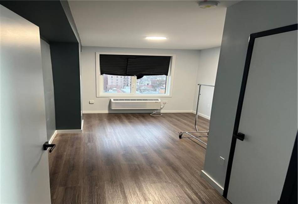 1775 Coney Island Avenue, Brooklyn, New York 11230, 2 Bedrooms Bedrooms, ,2 BathroomsBathrooms,Rental,For Sale,Coney Island,489166