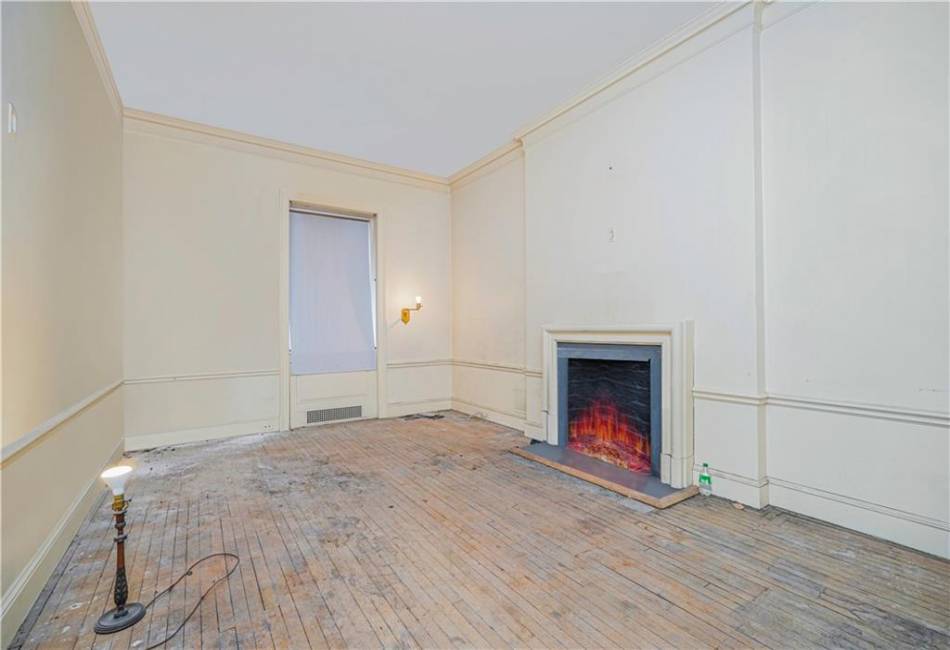 120 80th Street, New York, New York 10075, 1 Bedroom Bedrooms, ,1 BathroomBathrooms,Residential,For Sale,80th,489127