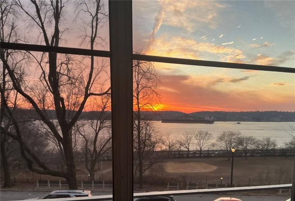 9801 Shore Road, Brooklyn, New York 11209, 2 Bedrooms Bedrooms, ,1 BathroomBathrooms,Residential,For Sale,Shore,489133