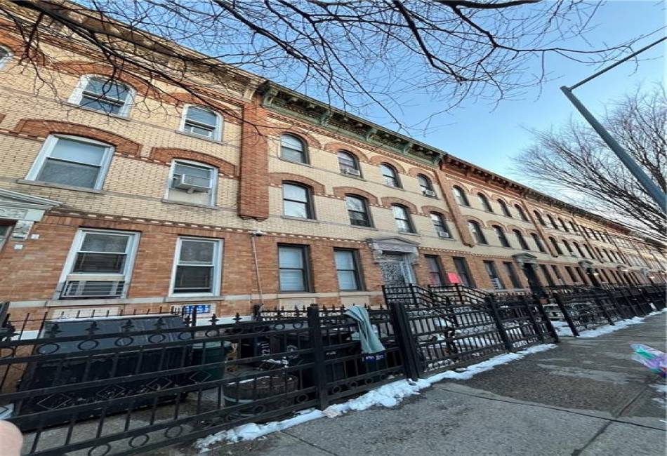 32-15 48th Street, Astoria, New York 11103, 18 Bedrooms Bedrooms, ,6 BathroomsBathrooms,Residential,For Sale,48th,489183