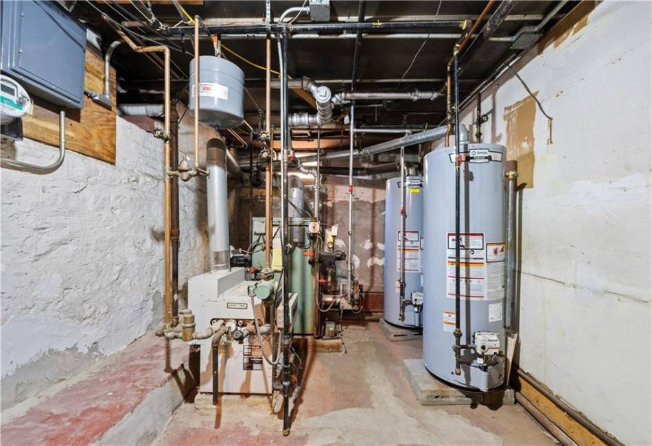 352 92nd Street, Brooklyn, New York 11209, 7 Bedrooms Bedrooms, ,2 BathroomsBathrooms,Residential,For Sale,92nd,489150