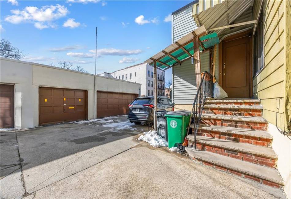 352 92nd Street, Brooklyn, New York 11209, 7 Bedrooms Bedrooms, ,2 BathroomsBathrooms,Residential,For Sale,92nd,489150