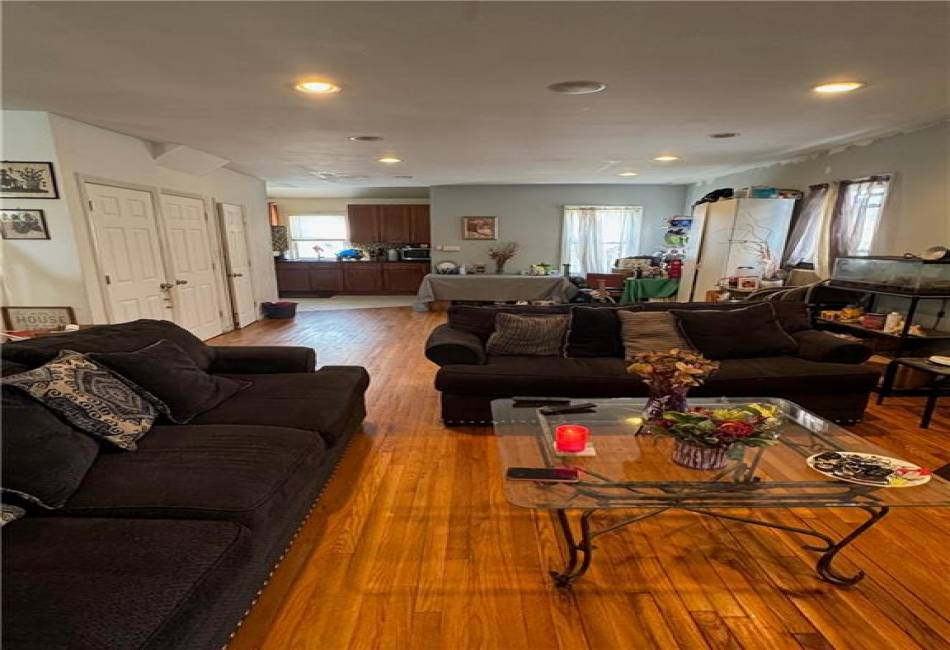 134-16 232nd Street, Laurelton, New York 11413, 3 Bedrooms Bedrooms, ,2 BathroomsBathrooms,Residential,For Sale,232nd,489185