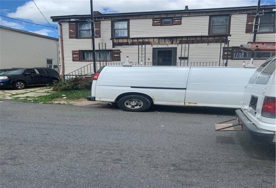 12 Trantor Place, Staten Island, New York 10302, 3 Bedrooms Bedrooms, ,2 BathroomsBathrooms,Residential,For Sale,Trantor,489187