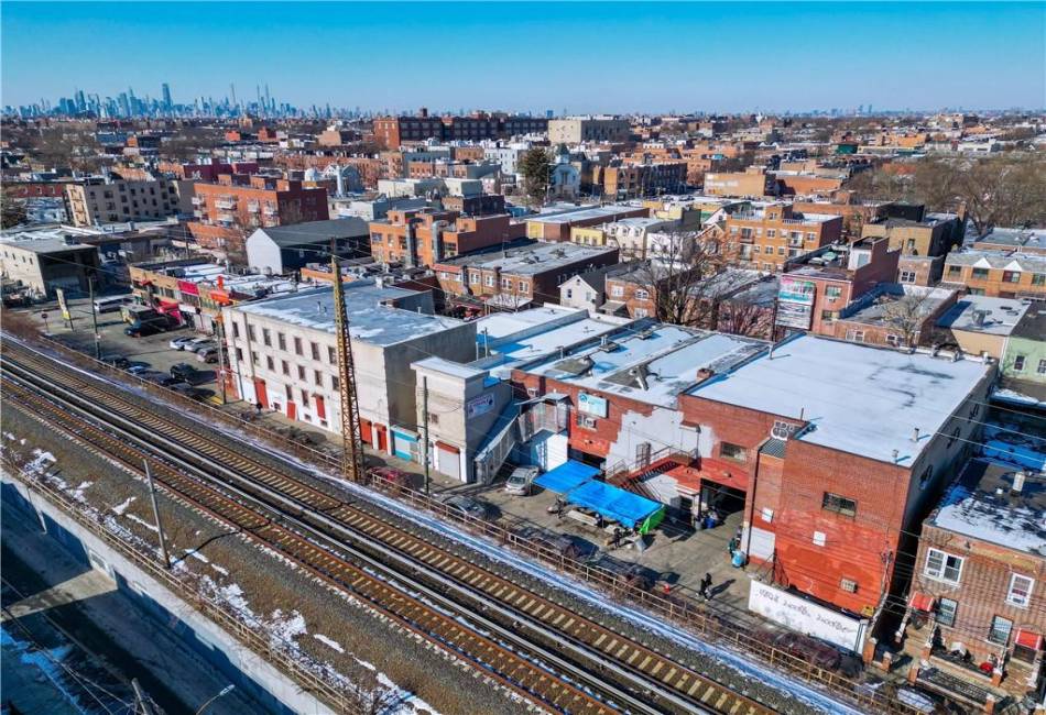 102-19 44th Avenue, Corona, New York 11368, ,Commercial,For Sale,44th,489194