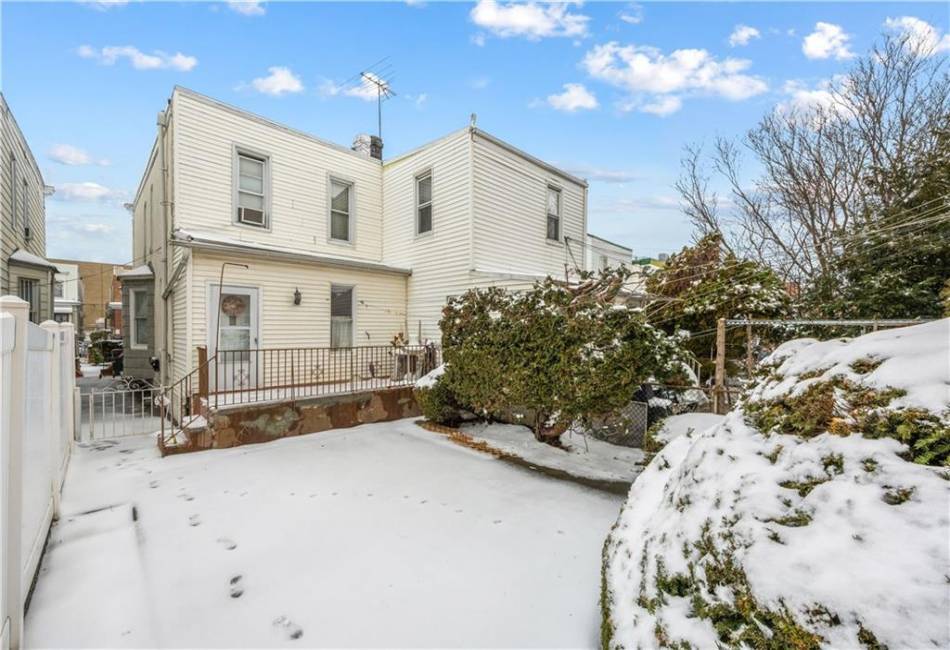 6415 15th Avenue, Brooklyn, New York 11219, 3 Bedrooms Bedrooms, ,2 BathroomsBathrooms,Residential,For Sale,15th,489175