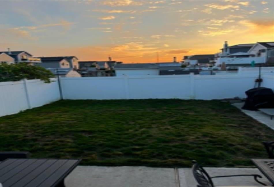 1007 Cross Bay Boulevard, Broad Channel, New York 11693, 3 Bedrooms Bedrooms, ,2 BathroomsBathrooms,Residential,For Sale,Cross Bay,489203