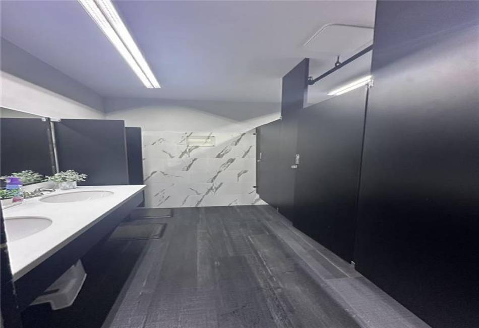 116 Avenue U, Brooklyn, New York 11223, ,Rental,For Sale,Avenue U,489206