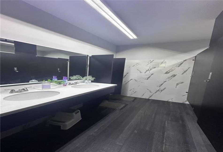 116 Avenue U, Brooklyn, New York 11223, ,Rental,For Sale,Avenue U,489206