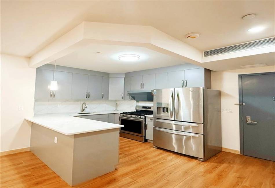 42-22 Crescent Street, Long Island City, New York 11101, 1 Bedroom Bedrooms, ,1 BathroomBathrooms,Residential,For Sale,Crescent,489213
