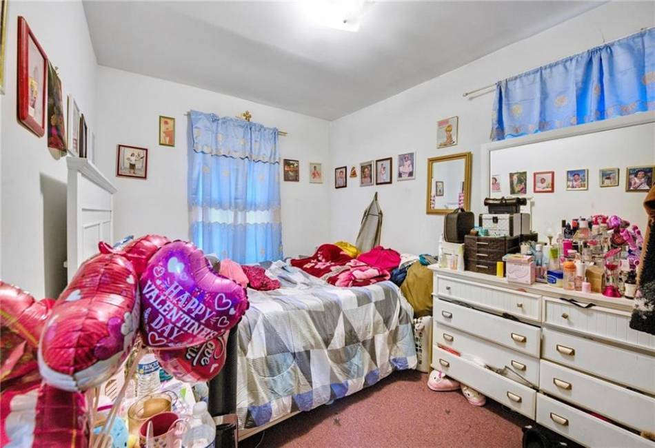 1904 Rockaway Parkway, Brooklyn, New York 11236, 6 Bedrooms Bedrooms, ,3 BathroomsBathrooms,Residential,For Sale,Rockaway,489116